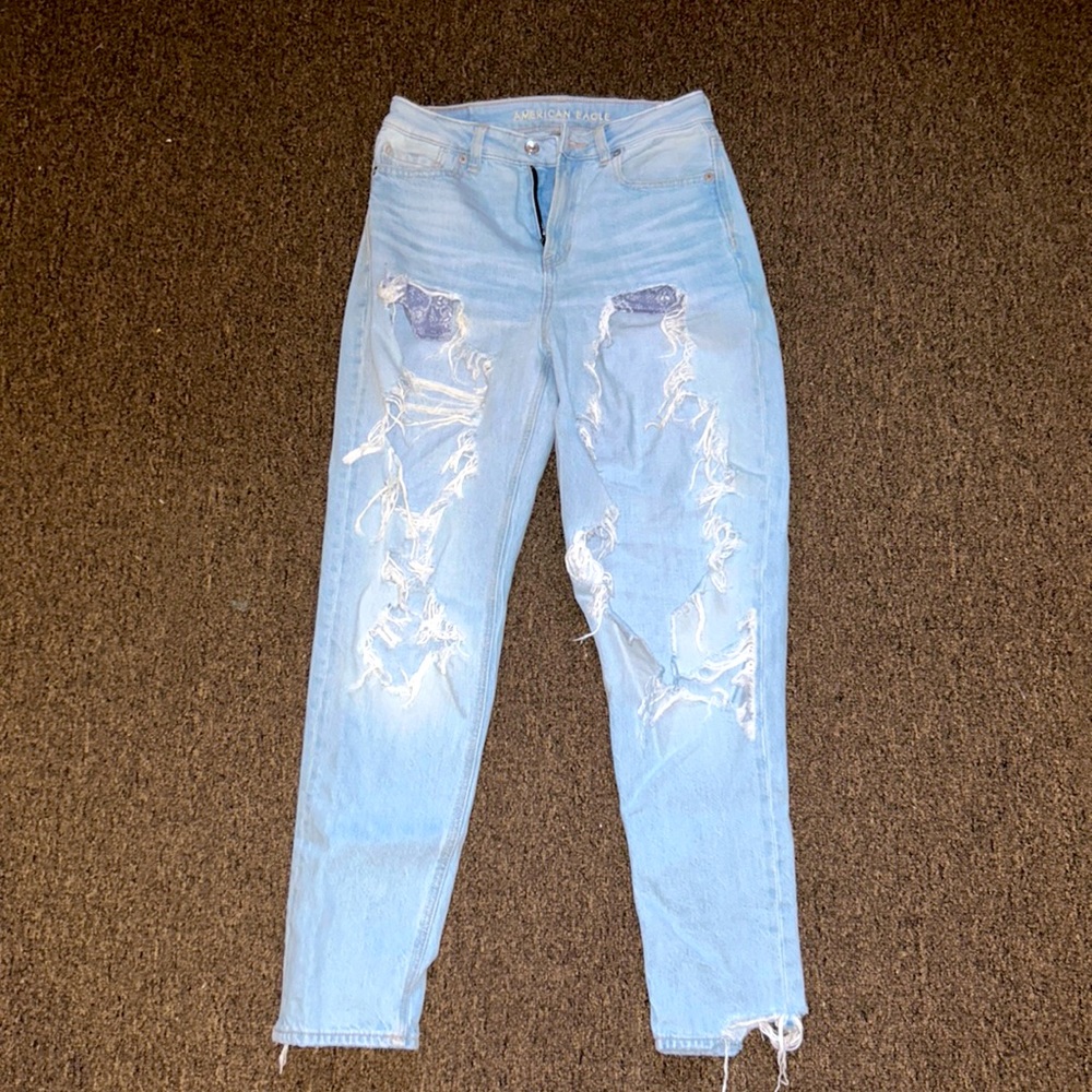 american eagle light wash high rise mom jean